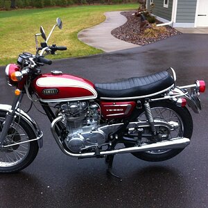 Yamaha XS2 1972 purchased from Curt in Wisconsin US
Like Brand new one owner 6000 miles.
Just had mufflers removed and brand new set of XS2 OME muff