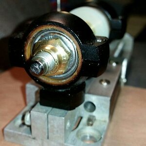 Damaged valve adjuster screw chucked-up