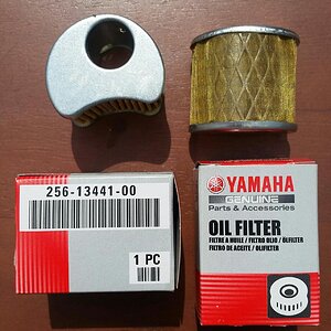Yamaha Oil Filters (2)
Part No. 256-13441-00
(New)
RH Engine Side Cover