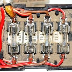 "RadioShack" fuse box fix - replaced OEM brass clips prone to breakage