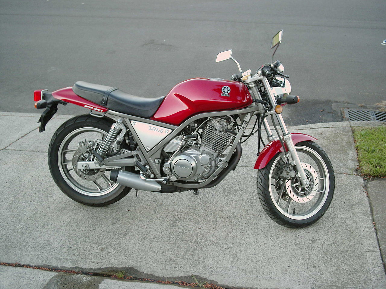 1280px-1986_Yamaha_SRX_600.jpg