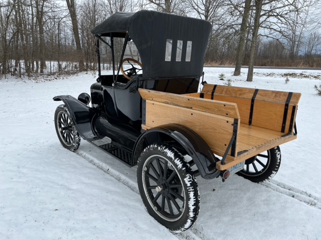 1920 Ford-T - box.JPG