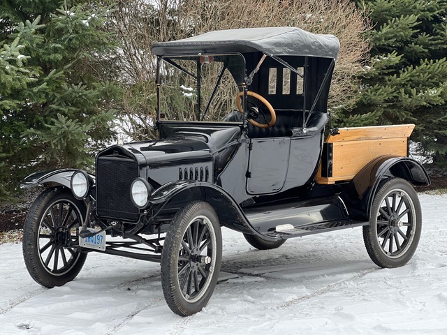 1920 Ford-T - top up.JPG
