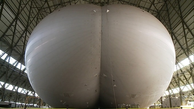 arse airship.jpg
