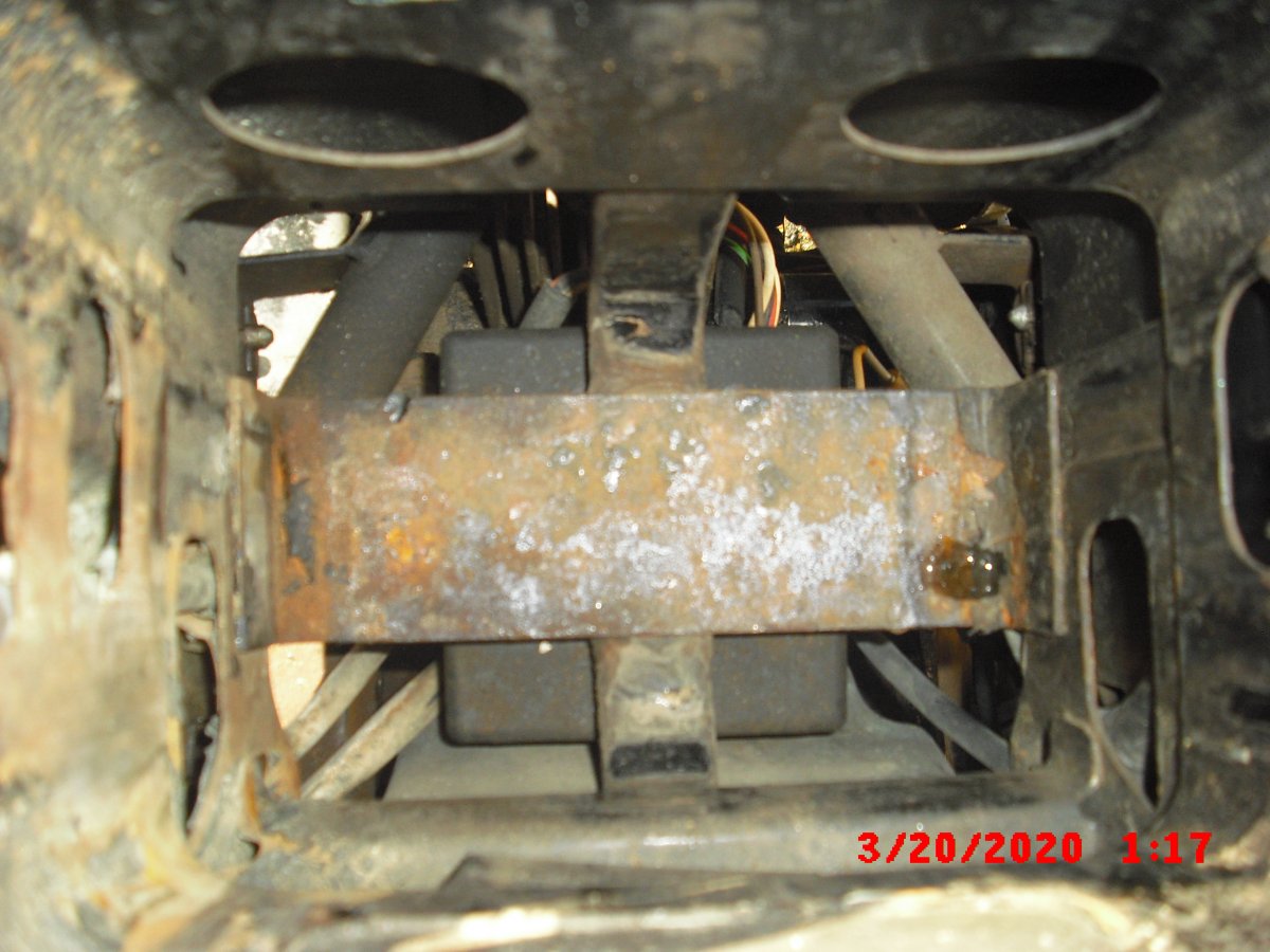 battery-compartment-jpg.203128