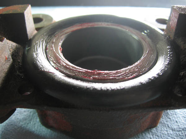 buld-brake-caliper-finished-with-red-rubber-grease.jpg