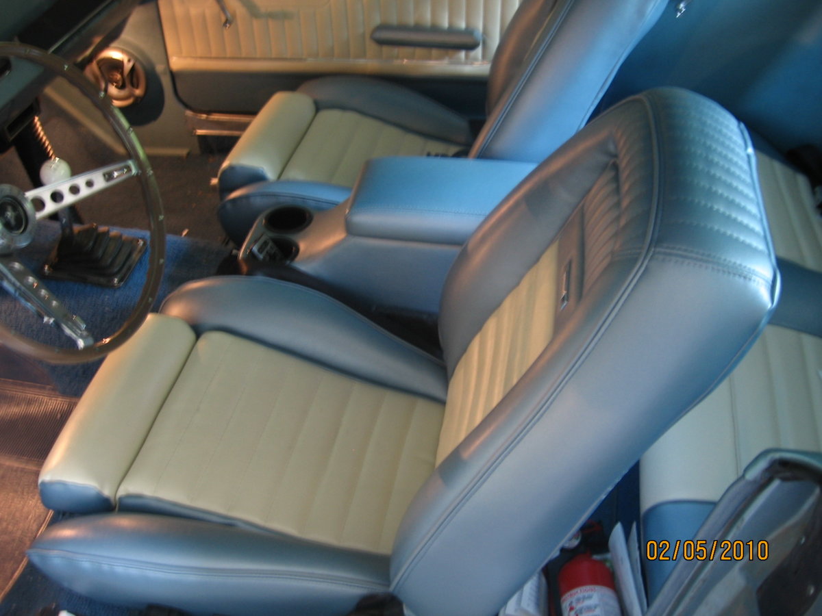 Mustang seats 001.jpg