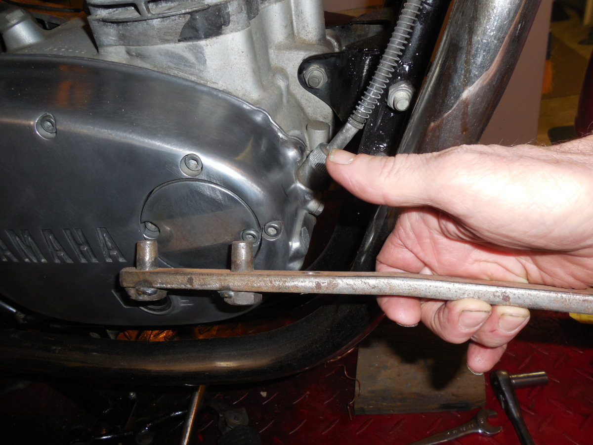 oil filter cover wrench.JPG