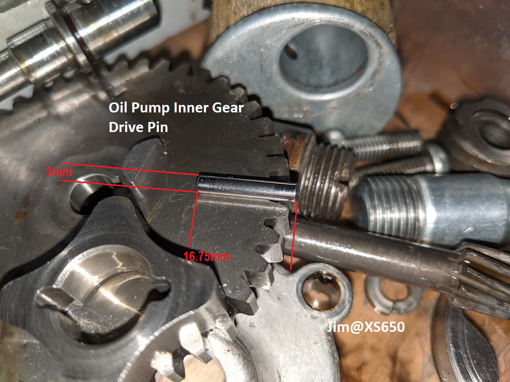 Oil pump inner gear pin.png