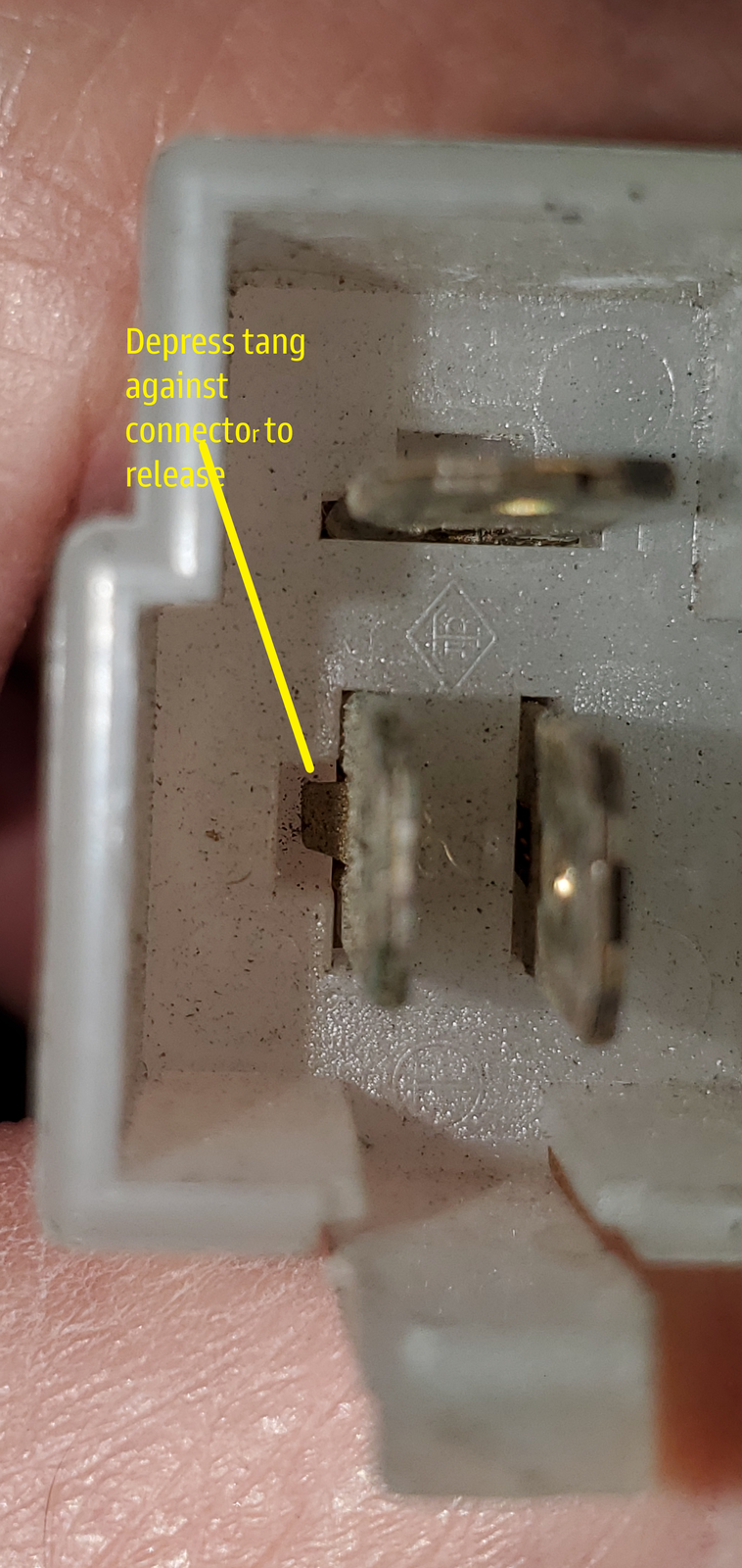 REMOVE CONNECTOR PIN.png