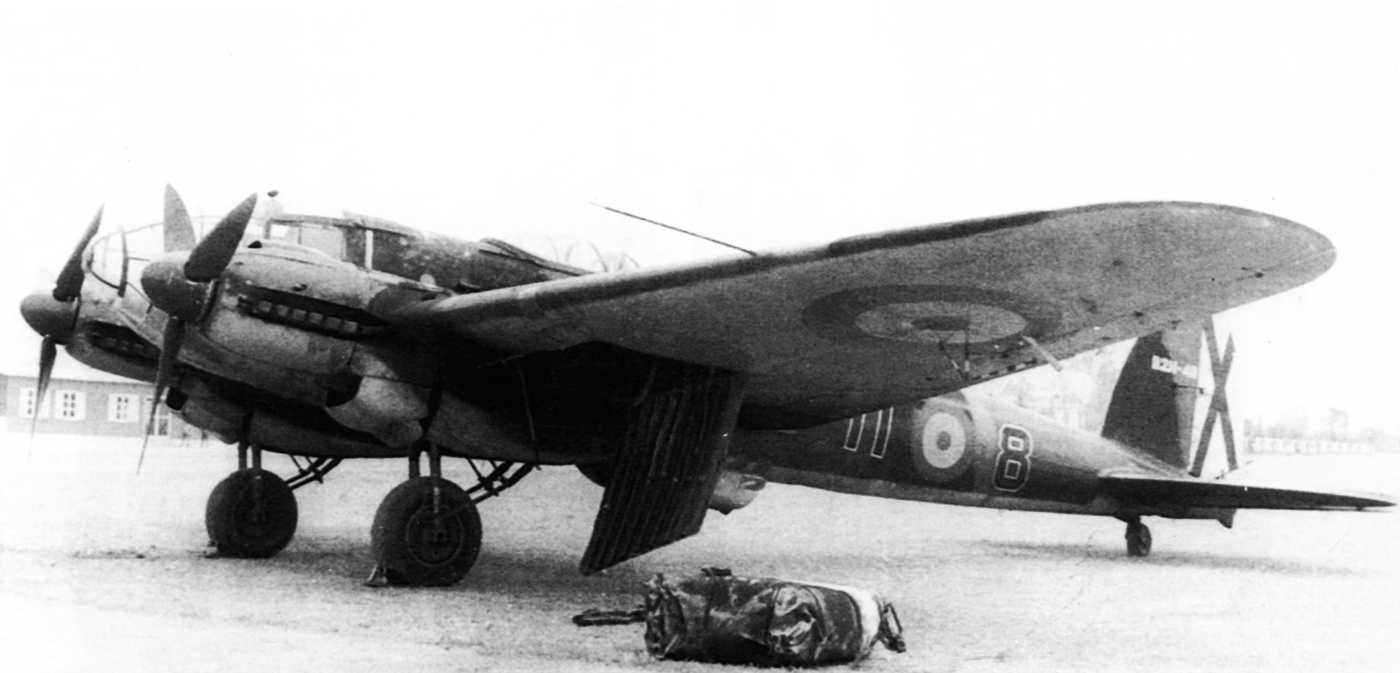 -Spanish-AF-11-Escuadron-11x8-cn-049-Spain-1952-01.jpg