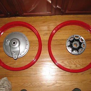 76 XS650 Wheels red powder, silver powdered hubs