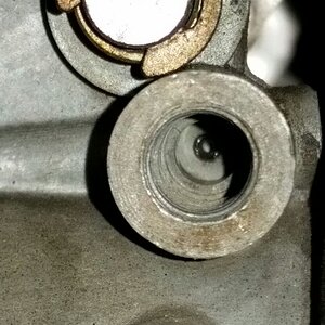 '71 XS1B BS38 idle screw (mix screw) port